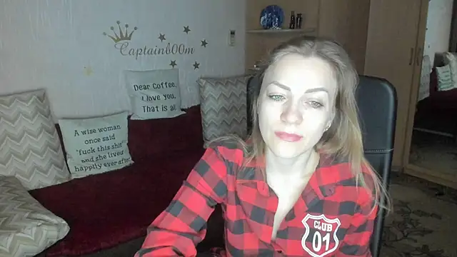 Snapshot of Tiffany_Bates chatting on December 1, 2025, 3:55 am Tiffany Bates online show from December 1, 2025, 3:55 am