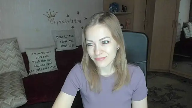 Snapshot of Tiffany_Bates chatting on December 3, 2025, 3:25 am Tiffany Bates online show from December 3, 2025, 3:25 am