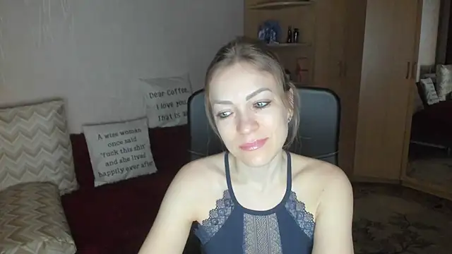 Snapshot of Tiffany_Bates chatting on January 11, 2026, 3:44 am Tiffany Bates online show from January 11, 2026, 3:44 am