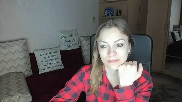 Snapshot of Tiffany_Bates chatting on January 15, 2026, 3:00 am Tiffany Bates online show from January 15, 2026, 3:00 am