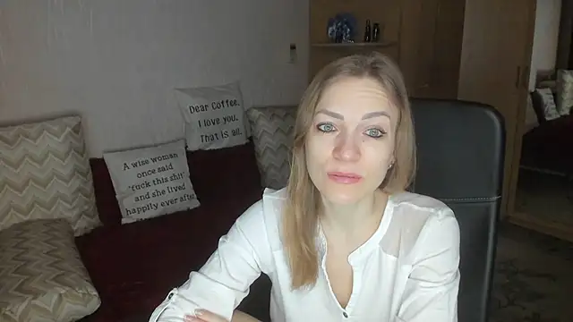 Snapshot of Tiffany_Bates chatting on January 19, 2026, 3:10 am Tiffany Bates online show from January 19, 2026, 3:10 am