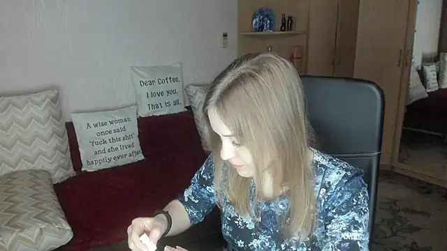 Snapshot of Tiffany_Bates chatting on February 1, 2026, 3:38 am Tiffany Bates online show from February 1, 2026, 3:38 am