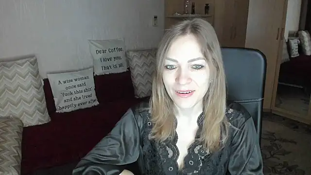 Snapshot of Tiffany_Bates chatting on March 3, 2026, 3:23 am Tiffany Bates online show from March 3, 2026, 3:23 am