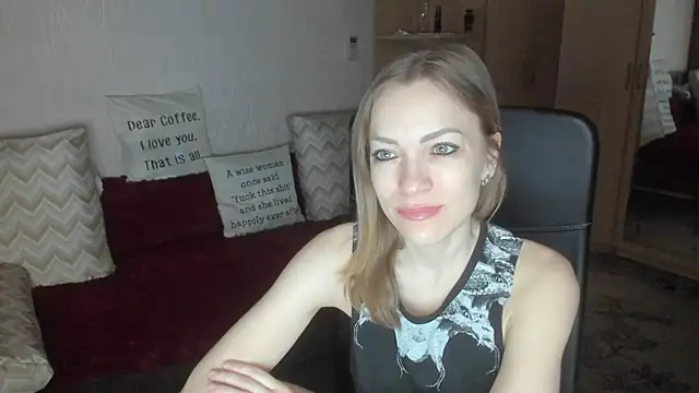 Snapshot of Tiffany_Bates chatting on March 13, 2026, 3:13 am Tiffany Bates online show from March 13, 2026, 3:13 am