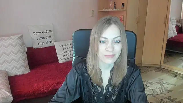 Snapshot of Tiffany_Bates chatting on March 16, 2026, 5:44 am Tiffany Bates online show from March 16, 2026, 5:44 am