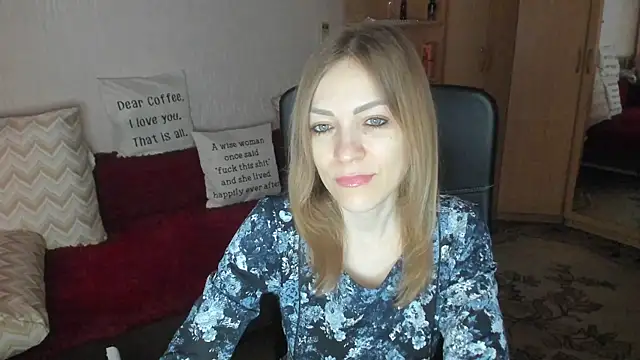 Snapshot of Tiffany_Bates chatting on April 5, 2026, 3:47 am Tiffany Bates online show from April 5, 2026, 3:47 am