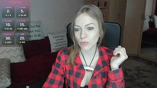 Snapshot of Tiffany_Bates chatting on April 12, 2026, 3:00 am Tiffany Bates online show from April 12, 2026, 3:00 am