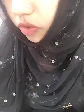 Miss Rose   online show from November 10, 2025, 6:01 am