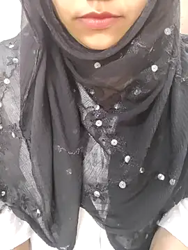 Miss Rose   online show from December 18, 2025, 6:58 pm