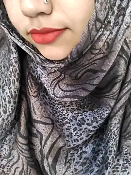 Miss Rose   online show from April 4, 2026, 8:01 am