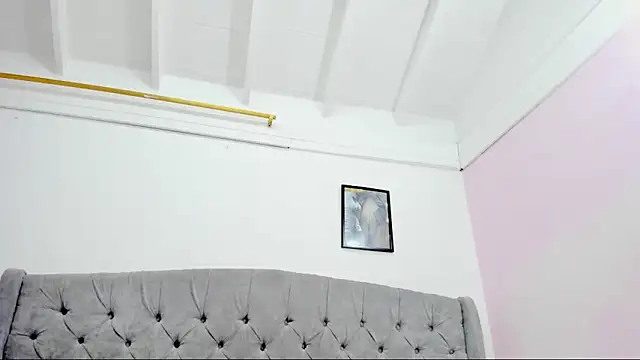 melevansxs online show from November 4, 2025, 8:30 pm