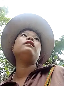 Samyy xx online show from December 18, 2025, 3:01 am