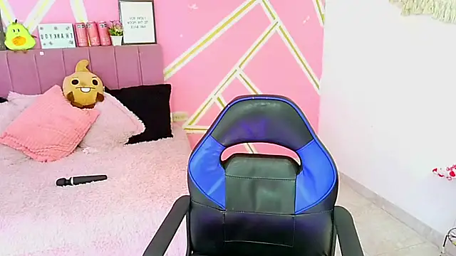 isa bunny18 online show from February 28, 2026, 8:54 pm