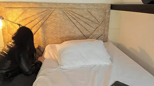 EmmaBlossom online show from March 27, 2026, 12:38 pm