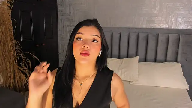 EmmaBlossom online show from April 4, 2026, 12:35 pm