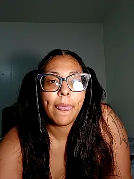 Snapshot of Disire4Darkness chatting on October 20, 2025, 2:45 am Disire4Darkness online show from October 20, 2025, 2:45 am