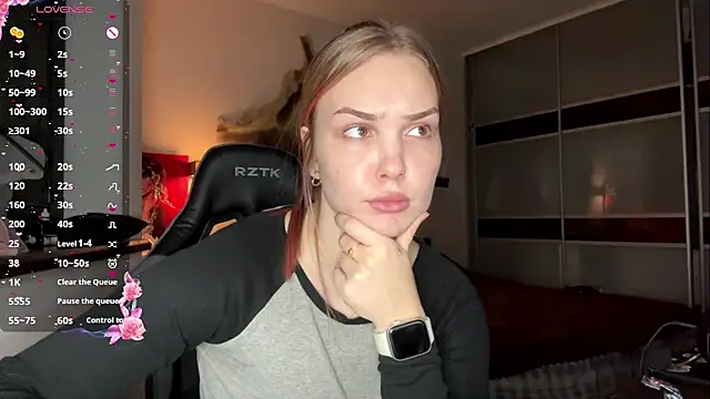 EvaCarter1 online show from November 30, 2025, 1:48 pm