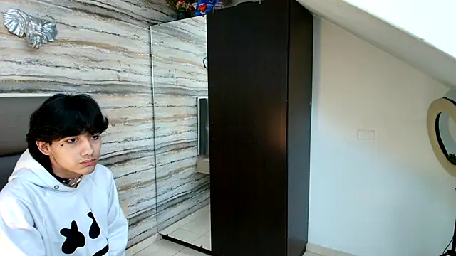 Lovers 21 online show from November 25, 2025, 1:38 am