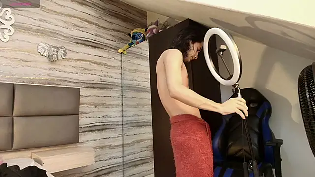 Snapshot of Lovers_21 chatting on February 10, 2026, 3:32 am Lovers 21 online show from February 10, 2026, 3:32 am