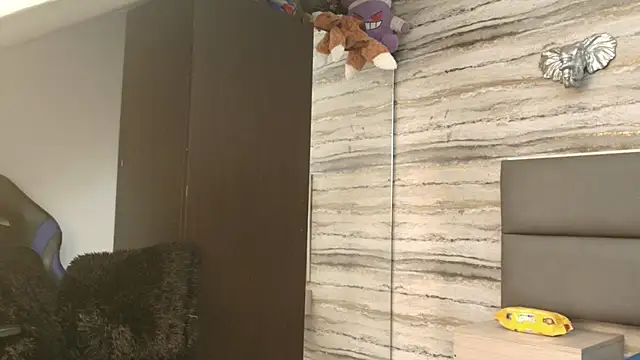 Snapshot of Lovers_21 chatting on February 13, 2026, 3:35 am Lovers 21 online show from February 13, 2026, 3:35 am