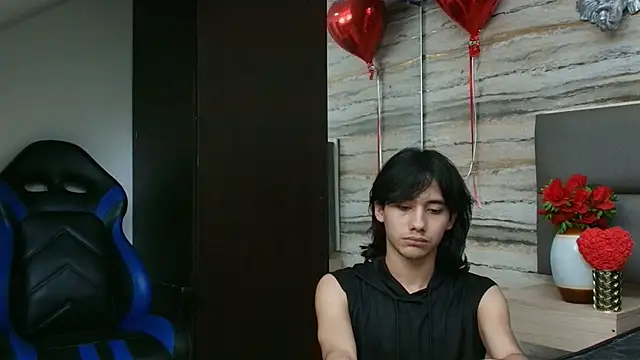 Snapshot of Lovers_21 chatting on February 18, 2026, 3:46 am Lovers 21 online show from February 18, 2026, 3:46 am