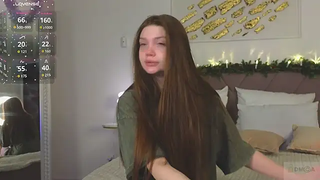 Nicole Broown  online show from January 12, 2026, 9:09 pm