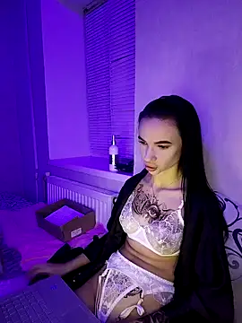 Julietta 001 online show from October 2, 2025, 6:37 pm