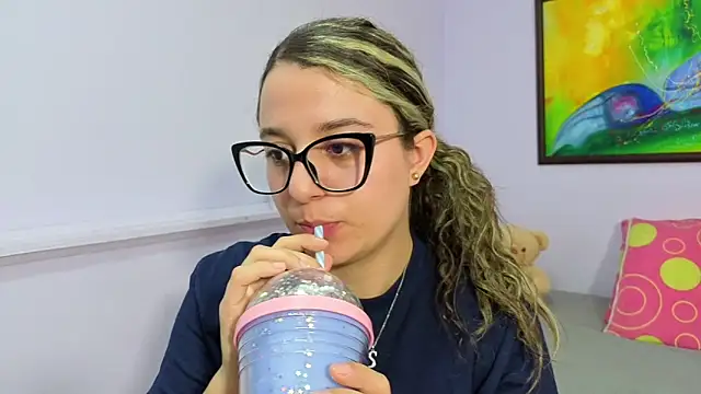 katiaa lovv online show from February 12, 2026, 12:05 am