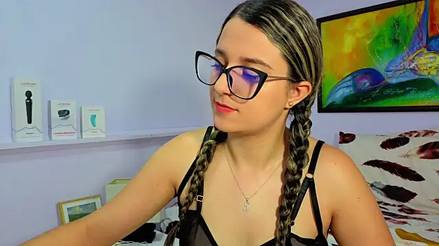 katiaa lovv online show from March 17, 2026, 12:19 pm