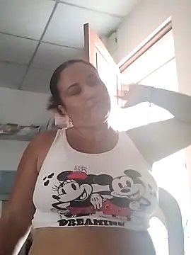 Snapshot of MEYBELLATINA chatting on February 28, 2026, 9:38 pm MEYBELLATINA online show from February 28, 2026, 9:38 pm