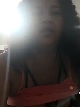 Snapshot of MEYBELLATINA chatting on April 30, 2026, 11:42 pm MEYBELLATINA online show from April 30, 2026, 11:42 pm