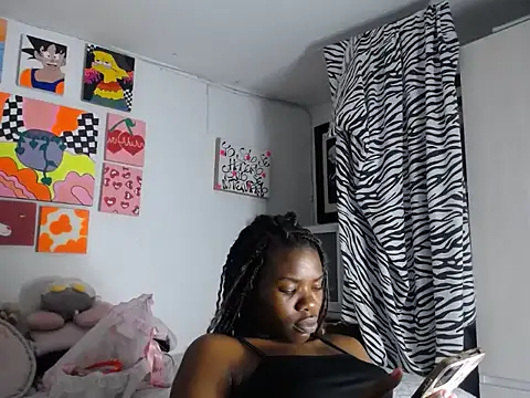 Nahomyyy online show from November 25, 2025, 10:43 pm