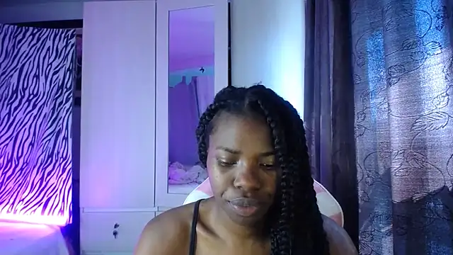 Nahomyyy online show from February 28, 2026, 2:18 pm