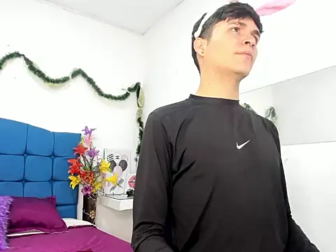 Aaron Foxxx online show from December 21, 2025, 3:30 pm