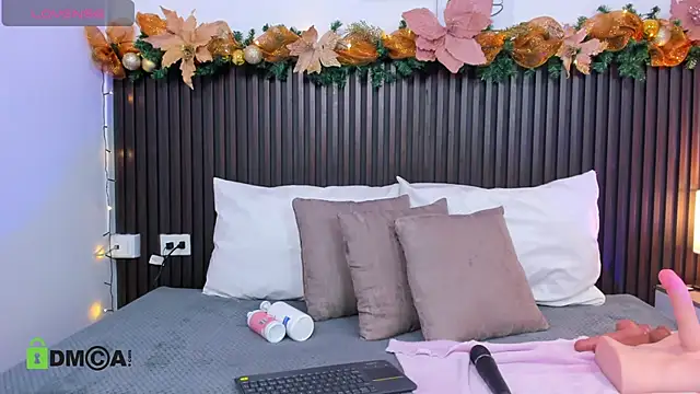 Snapshot of alahia_mellers chatting on December 15, 2025, 4:06 am alahia mellers online show from December 15, 2025, 4:06 am