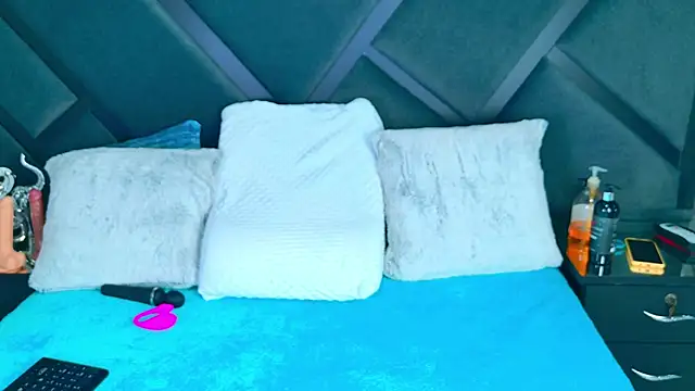 LexyRooss online show from December 5, 2025, 7:43 pm