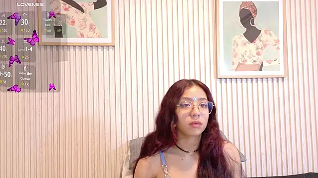 Snapshot of Abrilmirren chatting on February 4, 2026, 11:05 am Abrilmirren online show from February 4, 2026, 11:05 am