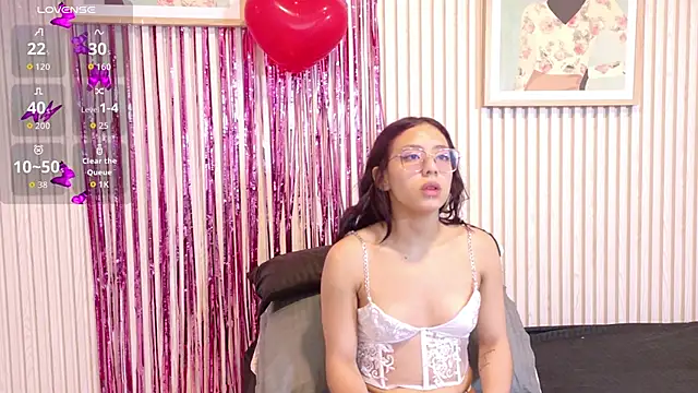 Snapshot of Abrilmirren chatting on February 9, 2026, 11:14 am Abrilmirren online show from February 9, 2026, 11:14 am