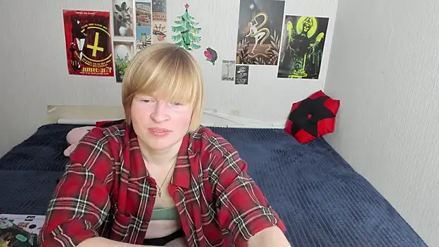 Cattie w  online show from March 7, 2026, 1:24 am