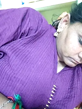 Snapshot of navyasree143 chatting on April 1, 2026, 1:41 pm navyasree143 online show from April 1, 2026, 1:41 pm