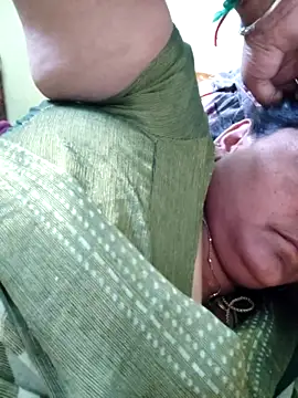 Snapshot of navyasree143 chatting on April 10, 2026, 9:58 am navyasree143 online show from April 10, 2026, 9:58 am