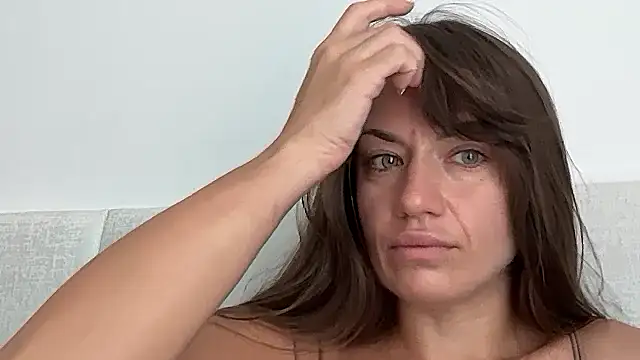 Snapshot of Roriann chatting on February 20, 2026, 5:15 am Roriann online show from February 20, 2026, 5:15 am