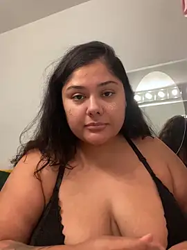 Snapshot of pmonie chatting on October 13, 2025, 4:07 pm pmonie online show from October 13, 2025, 4:07 pm