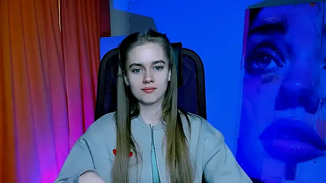 JuneWoods online show from March 18, 2026, 7:22 am