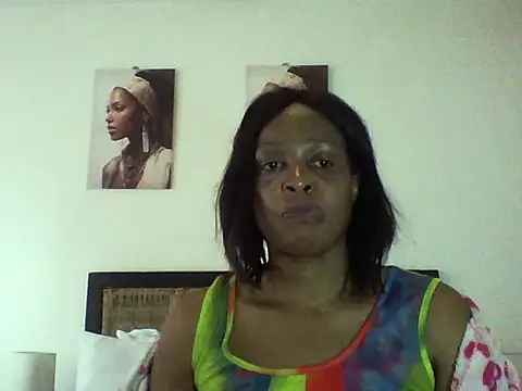 Blacksashaxx online show from November 17, 2025, 12:22 pm