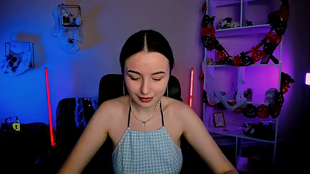 leslie bird online show from October 24, 2025, 8:55 am