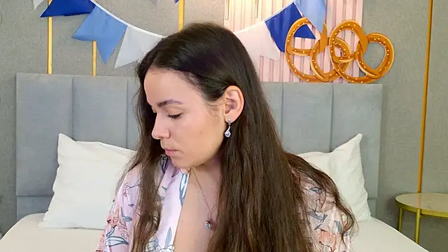 Snapshot of GabiBatista chatting on October 5, 2025, 5:06 am GabiBatista online show from October 5, 2025, 5:06 am