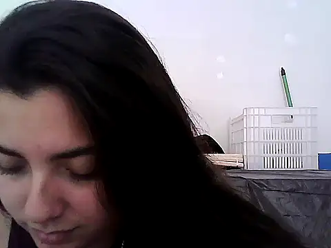 Snapshot of larj021bb chatting on October 31, 2025, 1:12 pm larj021bb online show from October 31, 2025, 1:12 pm