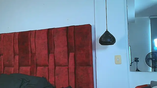 Snapshot of Sofia_Hank_ chatting on September 30, 2025, 4:01 pm Sofia Hank online show from September 30, 2025, 4:01 pm