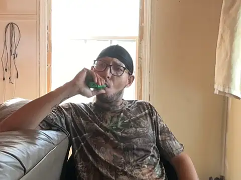 ThrowedWorldWide online show from December 20, 2025, 4:14 pm